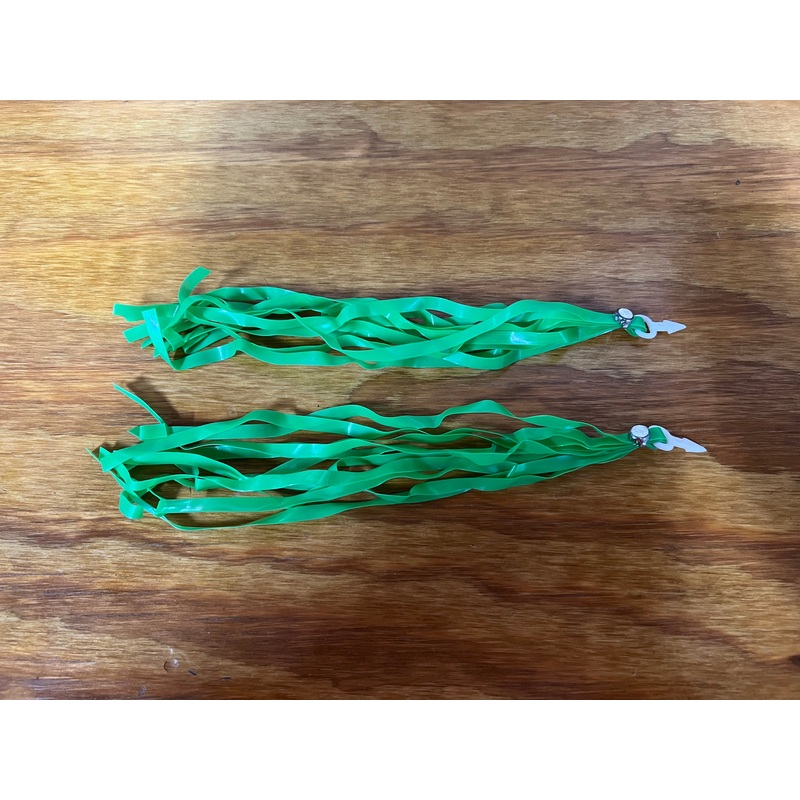 BICYCLE STREAMERS GREEN FITS MANY BIKES SCHWINN SEARS HUFFY AND OTHERS NEW