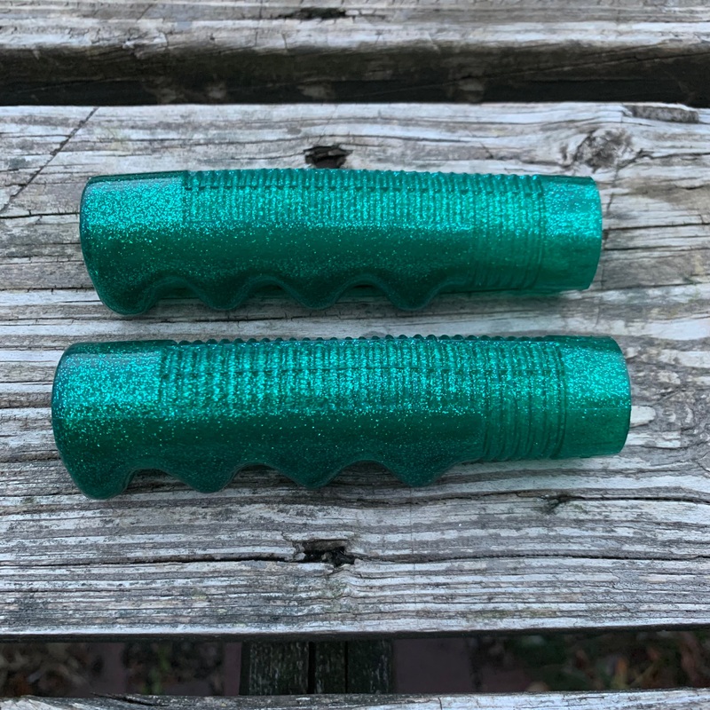 BICYCLE GRIPS GREEN GLITTER CYCLE RITE FOR MUSCLE BIKES & OTHERS MINT NOS