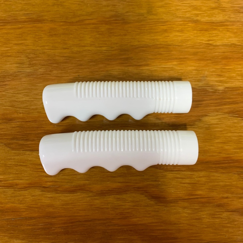 BICYCLE GRIPS VINTAGE STYLE FITS SCHWINN HUFFY SEARS MURRAY OTHERS WHITE NEW