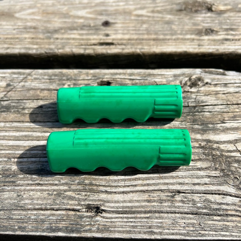 VINTAGE GREEN TRICYCLE GRIPS 3/4" ID 3-1/2" LONG FITS COLSON AMF ELGIN HUFFY NOS
