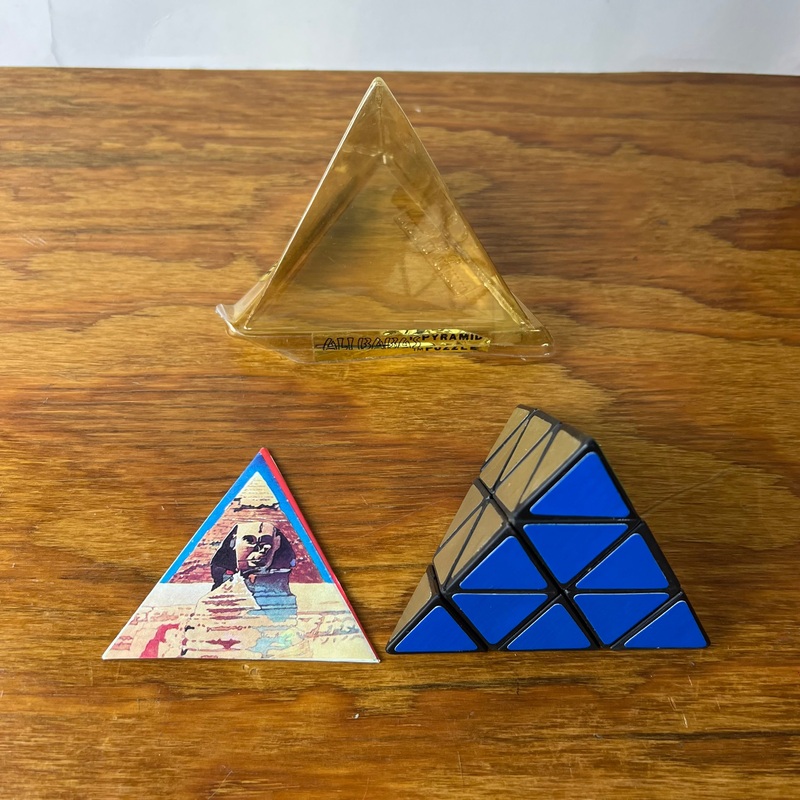VINTAGE PYRAMIX PYRAMID TRIANGLE PUZZLE TOY RUBIK'S CUBE